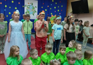 Występy dzieci.