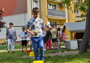 Mikołaj w konkurencji "kelner".
