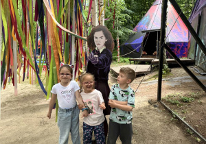 Wiktoria, Leon i Lenka z Hermioną