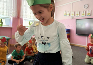 Zuzia próbuje marmoladę.