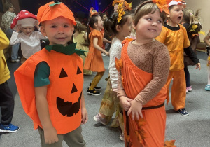 Hania i Oskar na balu.