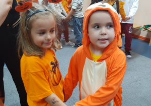 Oliwia i Wojtek na balu.