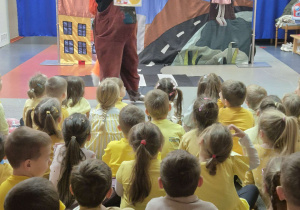 Lisek uczy numerów alarmowych