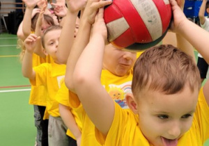 Konkurencja z piłką.