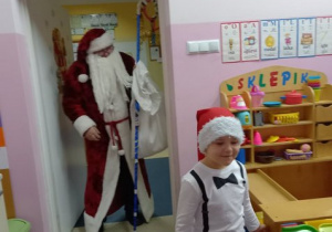 Mikołaj zawitał do dzieci z grupy Poziomki.